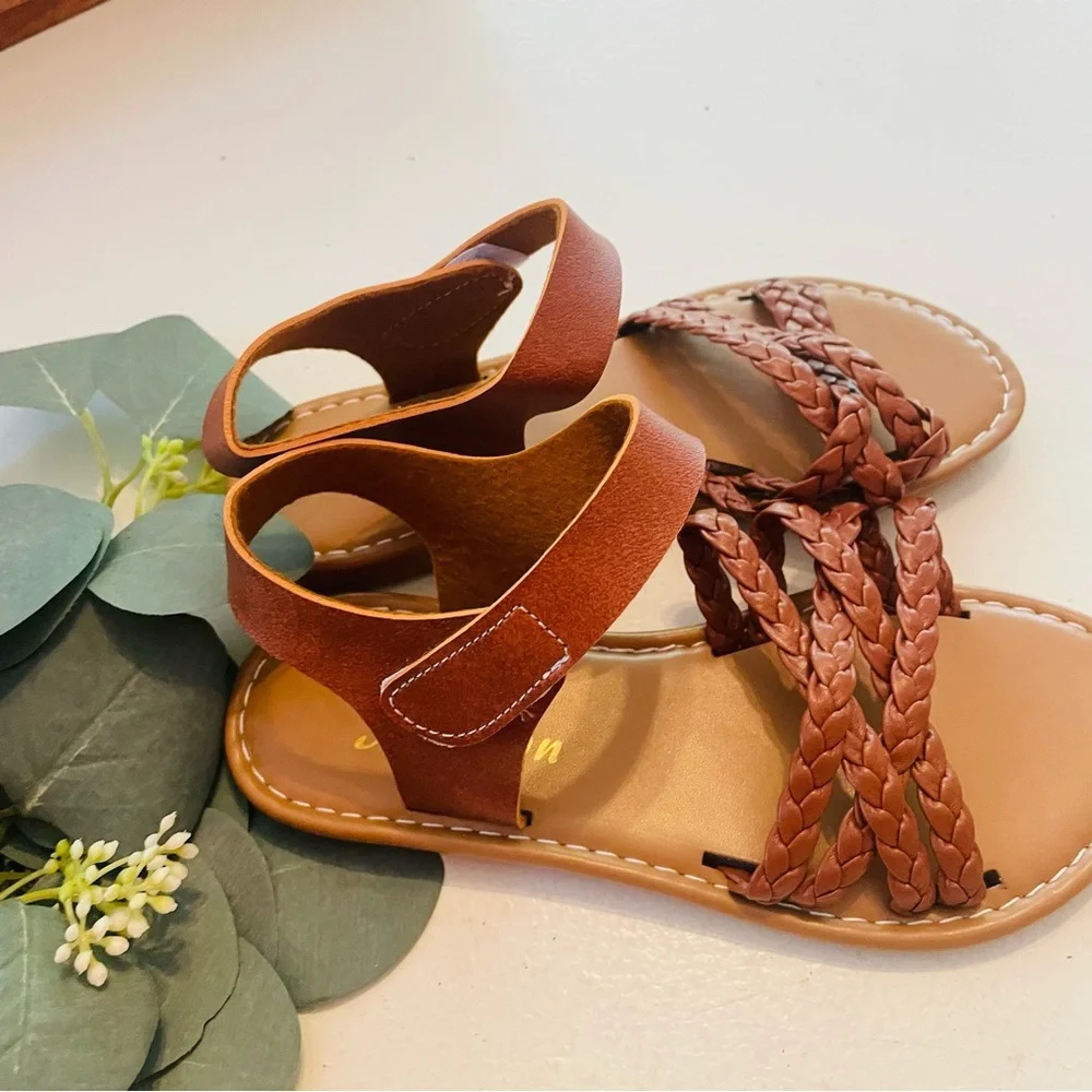 GORGLITTER Braided Strappy Sandal